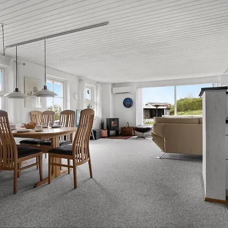2 Bedroom Cozy In * Lemvig