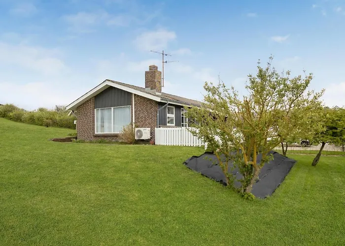 2 Bedroom Cozy In