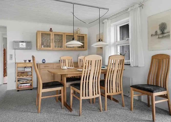 2 Bedroom Cozy In Ferienhaus