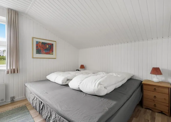 2 Bedroom Cozy In * Lemvig