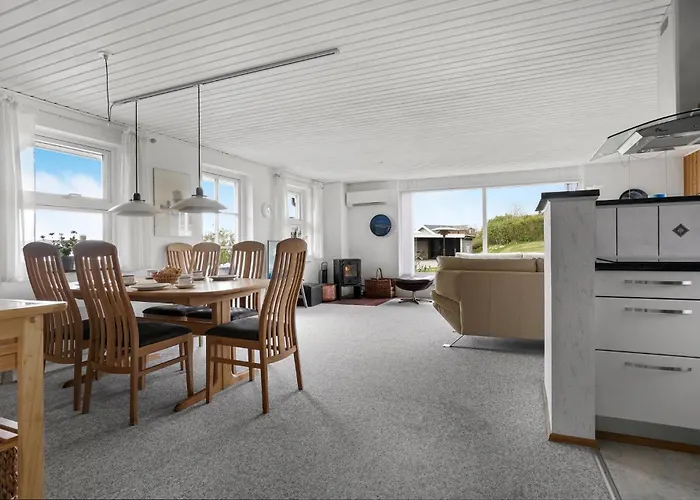 2 Bedroom Cozy In * Lemvig